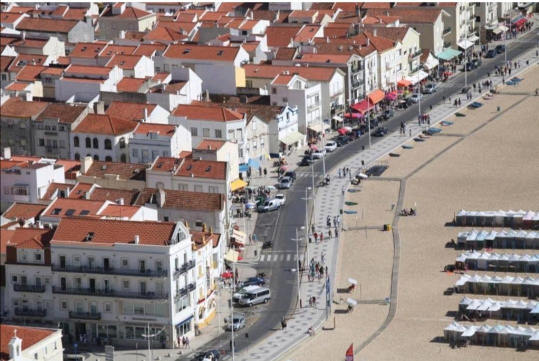 Apartamentos Nazare Amada Exteriör bild